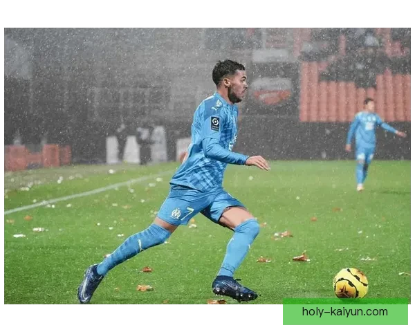 拉什福德进攻端潜力持续提升，成为曼联新赛季的重要得分点