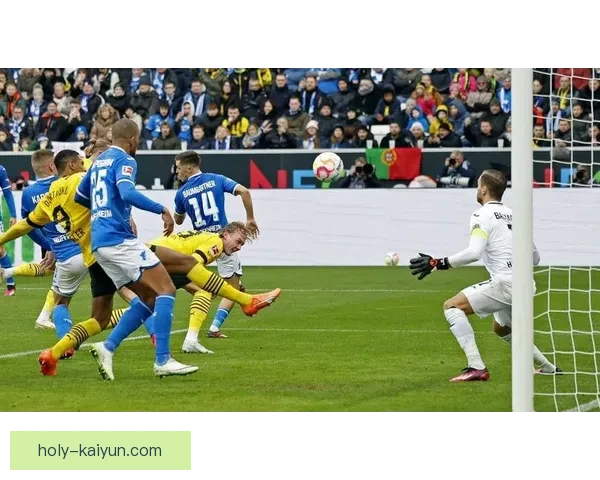 勒沃边路进攻持续提升，助球队在联赛中竞争力增强