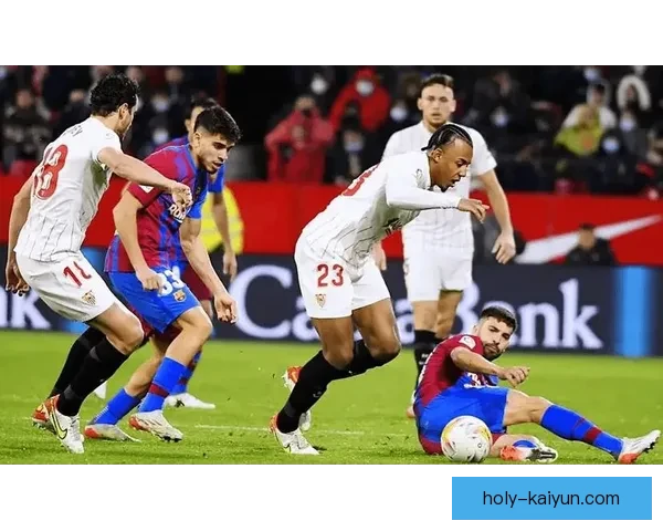 奥萨苏纳球队结构解析：当前赛季阵容框架与战术体系分析